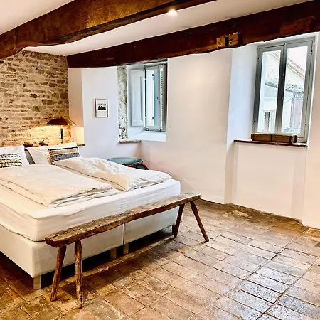 Quarto em Acomodações Particulares Palazzo Minzoni SantʼIppolito