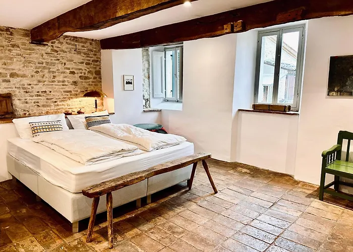 Rum i privatbostad Palazzo Minzoni SantʼIppolito