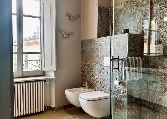 Palazzo Minzoni Rum i privatbostad SantʼIppolito